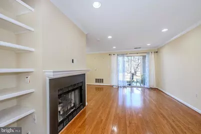 20602 Cornstalk Terrace #101, Ashburn, VA 20147 - Photo 8