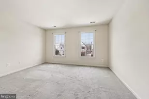 25429 Carrington Dr, Chantilly, VA 20152 - Photo 36