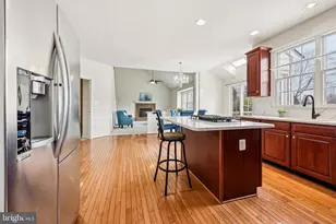 25429 Carrington Dr, Chantilly, VA 20152 - Photo 10