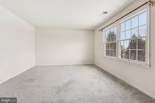 25429 Carrington Dr, Chantilly, VA 20152 - Photo 28