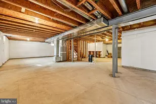 25429 Carrington Dr, Chantilly, VA 20152 - Photo 40