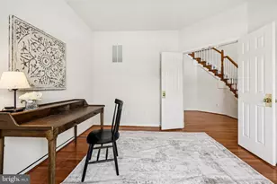 25429 Carrington Dr, Chantilly, VA 20152 - Photo 6