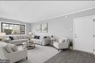 125 Clubhouse Dr SW, Leesburg, VA 20175 - Photo 2