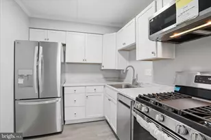 125 Clubhouse Dr SW, Leesburg, VA 20175 - Photo 4