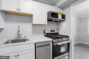 125 Clubhouse Dr SW, Leesburg, VA 20175 - Photo 14