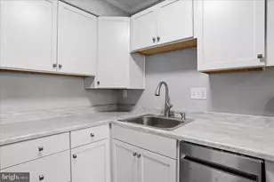 125 Clubhouse Dr SW, Leesburg, VA 20175 - Photo 12