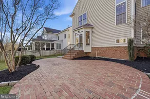 22773 Highcrest Cir, Brambleton, VA 20148 - Photo 24