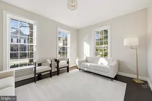 22773 Highcrest Cir, Brambleton, VA 20148 - Photo 6