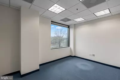 19455 Deerfield Avenue #310, Lansdowne, VA 20176 - Photo 20