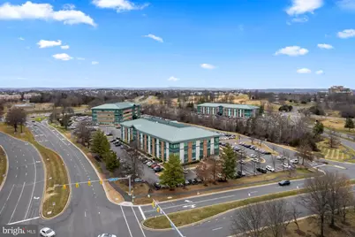 19455 Deerfield Avenue #310, Lansdowne, VA 20176 - Photo 2