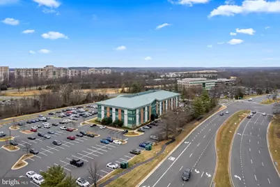 19455 Deerfield Avenue #310, Lansdowne, VA 20176 - Photo 4