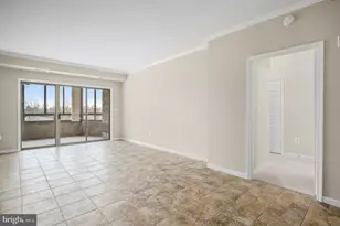 19375 Cypress Ridge Terrace, Leesburg, VA 20176 - Photo 4