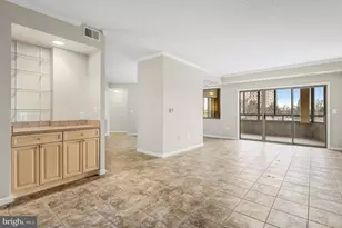 19375 Cypress Ridge Terrace, Leesburg, VA 20176 - Photo 6