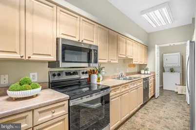 19375 Cypress Ridge Terrace #114, Leesburg, VA 20176 - Photo 18
