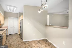 19375 Cypress Ridge Terrace, Leesburg, VA 20176 - Photo 14