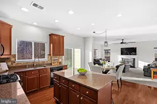 809 Devonshire Cir, Purcellville, VA 20132 - Photo 10