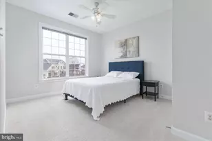 22407 Dolomite Hills Dr, Ashburn, VA 20148 - Photo 32