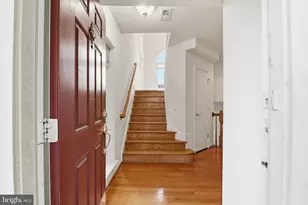 21770 Ladyslipper Sq, Ashburn, VA 20147 - Photo 2