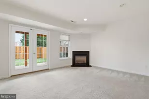 21770 Ladyslipper Sq, Ashburn, VA 20147 - Photo 20