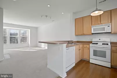 22941 Fontwell Square, Sterling, VA 20166 - Photo 8