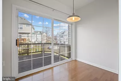 22941 Fontwell Square, Sterling, VA 20166 - Photo 10