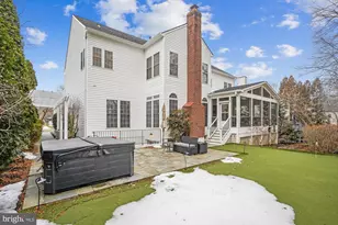 20338 Cliftons Point St, Potomac Falls, VA 20165 - Photo 2