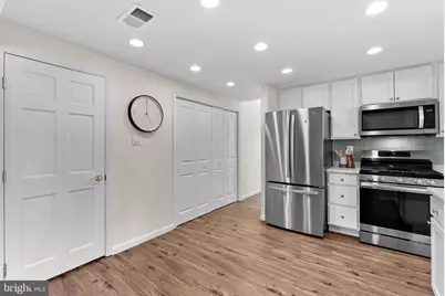 103 E Meadowland Lane, Sterling, VA 20164 - Photo 20