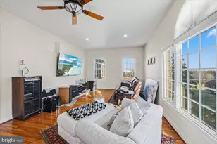 19812 Rothschild Ct, Ashburn, VA 20147 - Photo 8