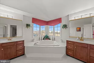 19812 Rothschild Ct, Ashburn, VA 20147 - Photo 36