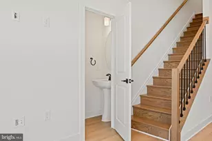 19874 Yellow Daisy Ter, Ashburn, VA 20147 - Photo 4