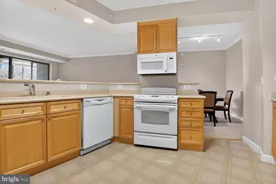 19355 Cypress Ridge Terrace #503, Leesburg, VA 20176 - Photo 6