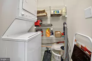 19355 Cypress Ridge Terrace, Leesburg, VA 20176 - Photo 14