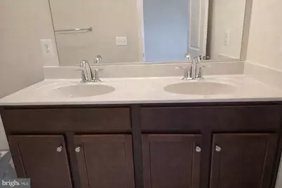 25470 Hartland Orchard Terrace, Chantilly, VA 20152 - Photo 8