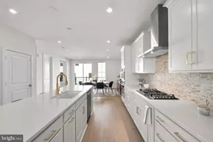 44508 Lowestoft Sq, Ashburn, VA 20147 - Photo 6