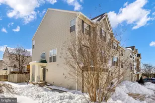 42967 Astell St, Chantilly, VA 20152 - Photo 2