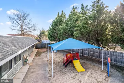 211 Edds Lane, Sterling, VA 20165 - Photo 12