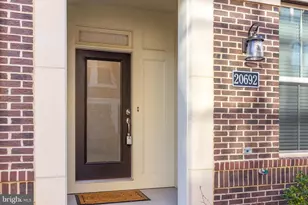20692 Glenmont Ter, Ashburn, VA 20147 - Photo 2