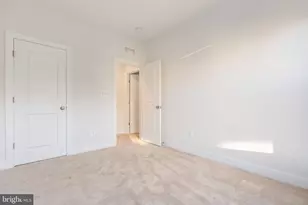 20692 Glenmont Ter, Ashburn, VA 20147 - Photo 14