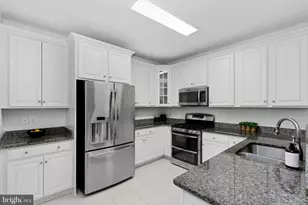 41895 Cathedral Valley Square, Aldie, VA 20105 - Photo 6