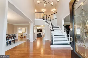 19770 Willowdale Pl, Ashburn, VA 20147 - Photo 4