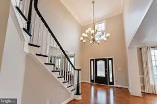 19770 Willowdale Pl, Ashburn, VA 20147 - Photo 4