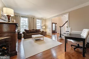 19770 Willowdale Pl, Ashburn, VA 20147 - Photo 10