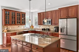 21374 Fairhunt Dr, Ashburn, VA 20148 - Photo 8