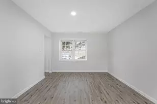 920 Windsor Ct, Sterling, VA 20164 - Photo 16