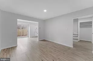 920 Windsor Ct, Sterling, VA 20164 - Photo 14