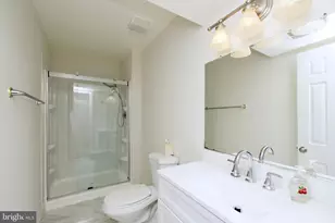 10217 McKean Ct, Great Falls, VA 22066 - Photo 24