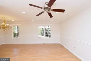 10217 McKean Ct, Great Falls, VA 22066 - Photo 12