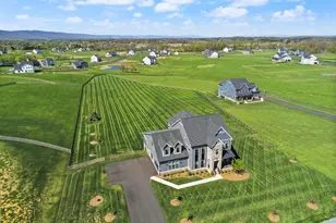 38866 Silver King Cir, Waterford, VA 20197 - Photo 4