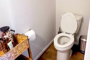 18989 Coral Reef Sq, Leesburg, VA 20176 - Photo 10