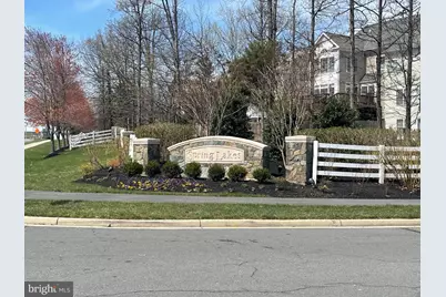 18544 Pineview Square, Leesburg, VA 20176 - Photo 38